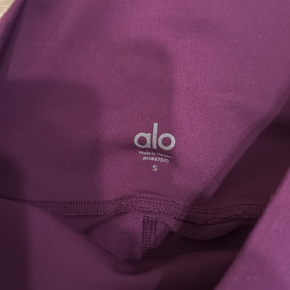 Alo Yoga dark purple black mesh high rise pockets yoga pants leggings capri S - Picture 5 of 6